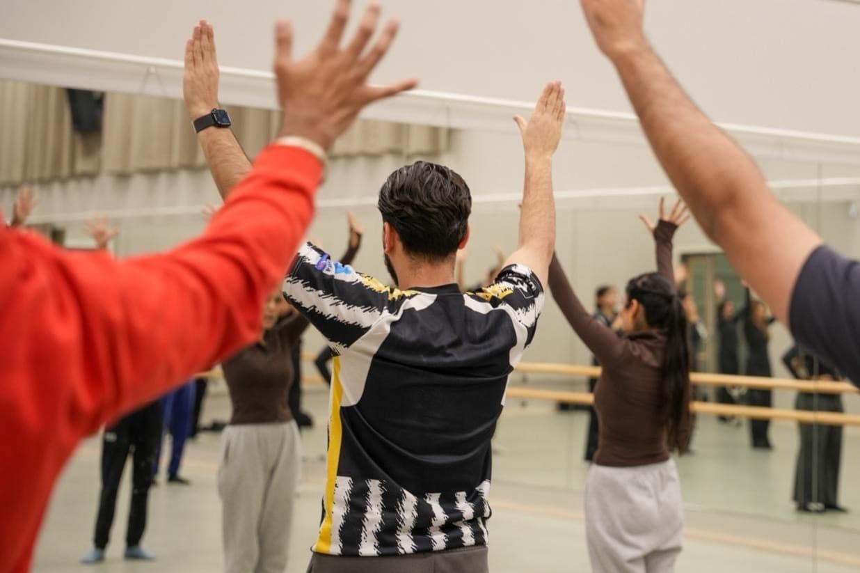 Angela underviser danseklassen